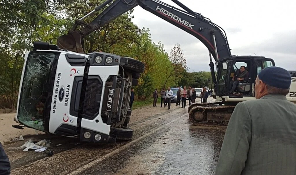 Kastamonu’da kamyon ile tır çarpıştı: 1 yaralı