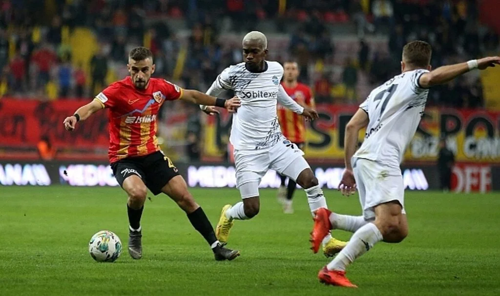 Kayserispor 2-0'dan döndü, 1 puanı kurtardı!