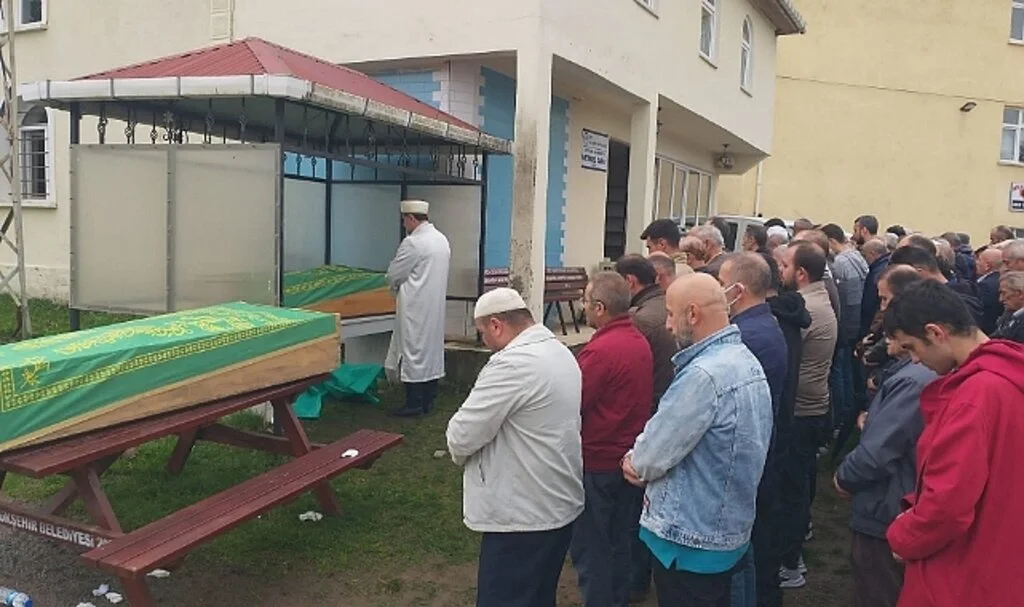 Kaza kurbanı çifte acı veda 