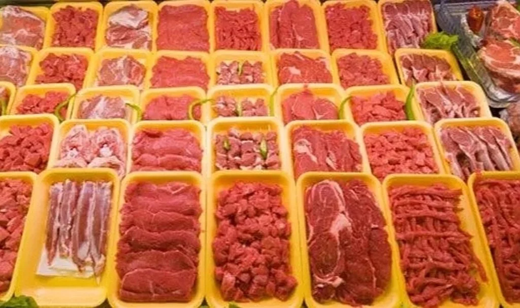 Kırmızı ette bu renge dikkat! Gramajı artırmak için etin içine kattıkları şoke etti