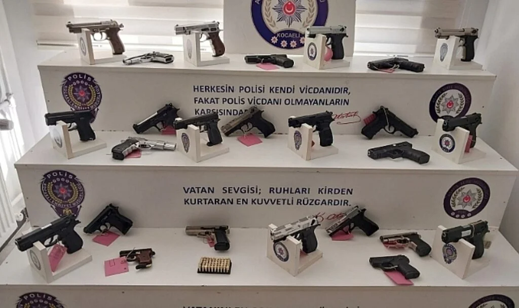 Kocaeli’nde 57 silah ele geçirildi