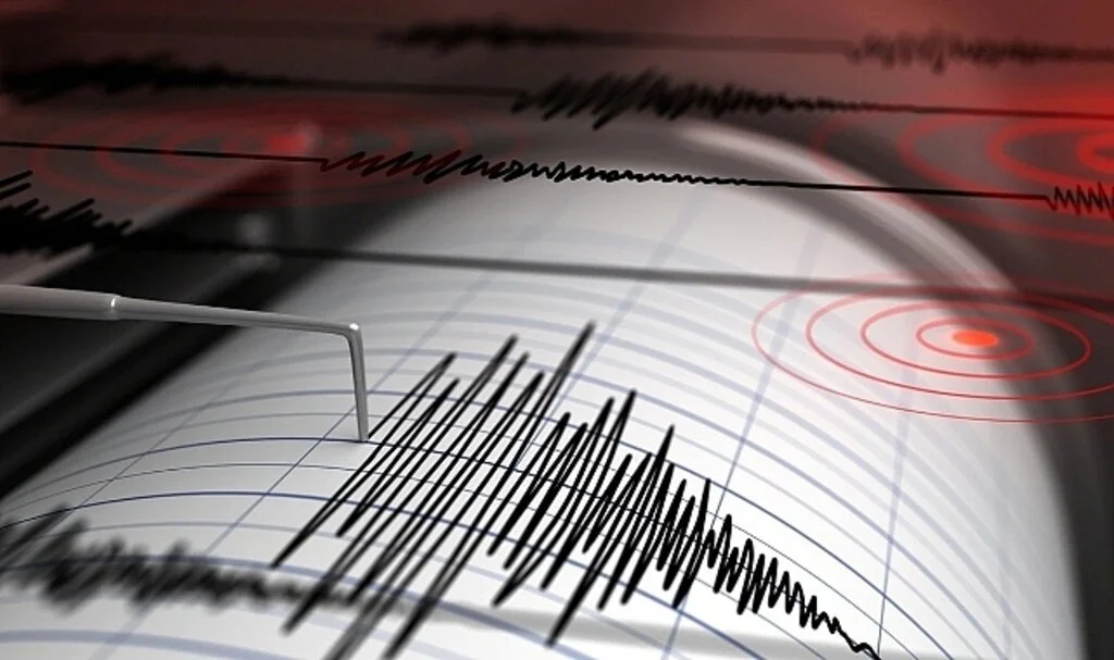 Korkutan deprem! Muğla 4.8 ile sallandı