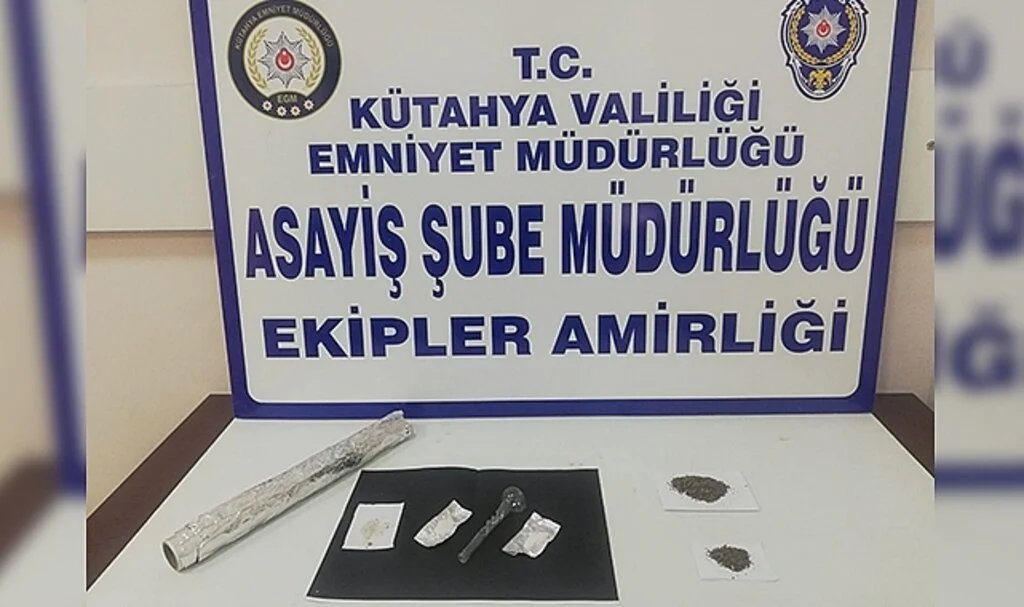Kütahya’da inşaat halindeki binada 3 şüpheli uyuşturucuyla yakalandı