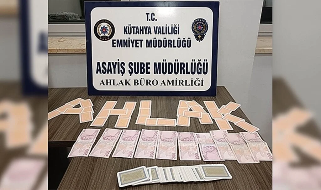 Kütahya’da kumar oynayan 6 kişiye 9 bin 95 TL para cezası