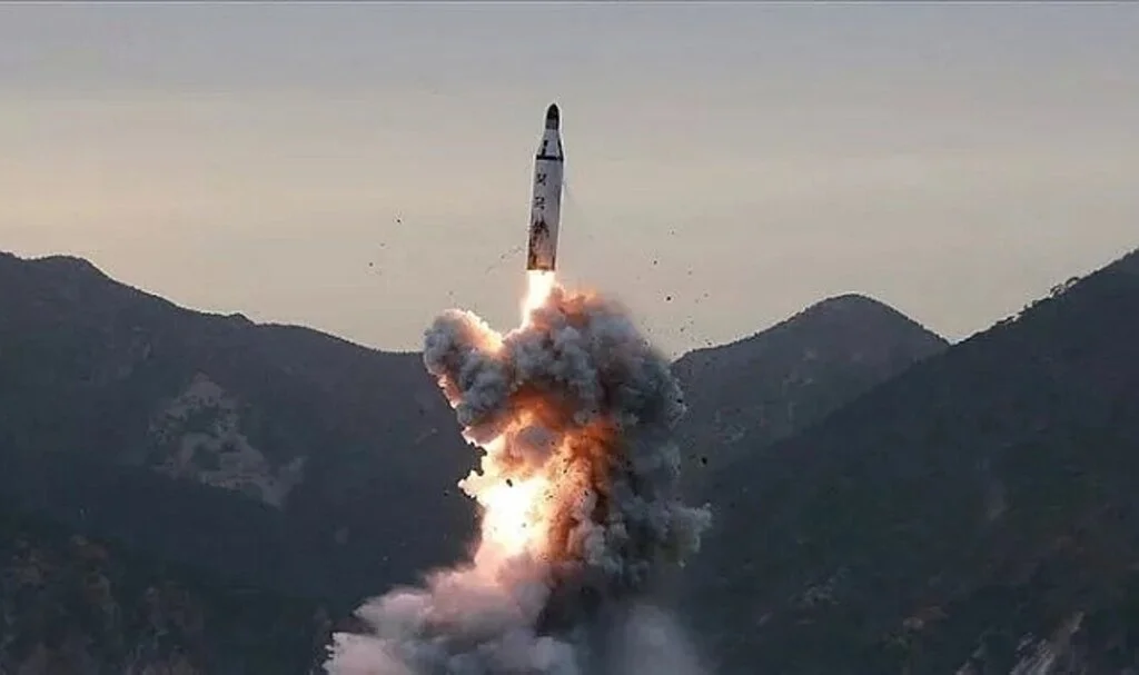 Kuzey Kore'den balistik füze denemesi! Japonya alarma geçti: Sığınaklara girin