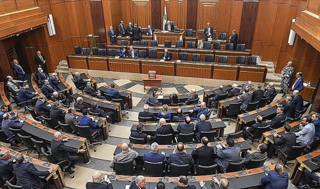 Lübnan Meclisi, yeni cumhurbaşkanını 3. oturumunda da seçemedi