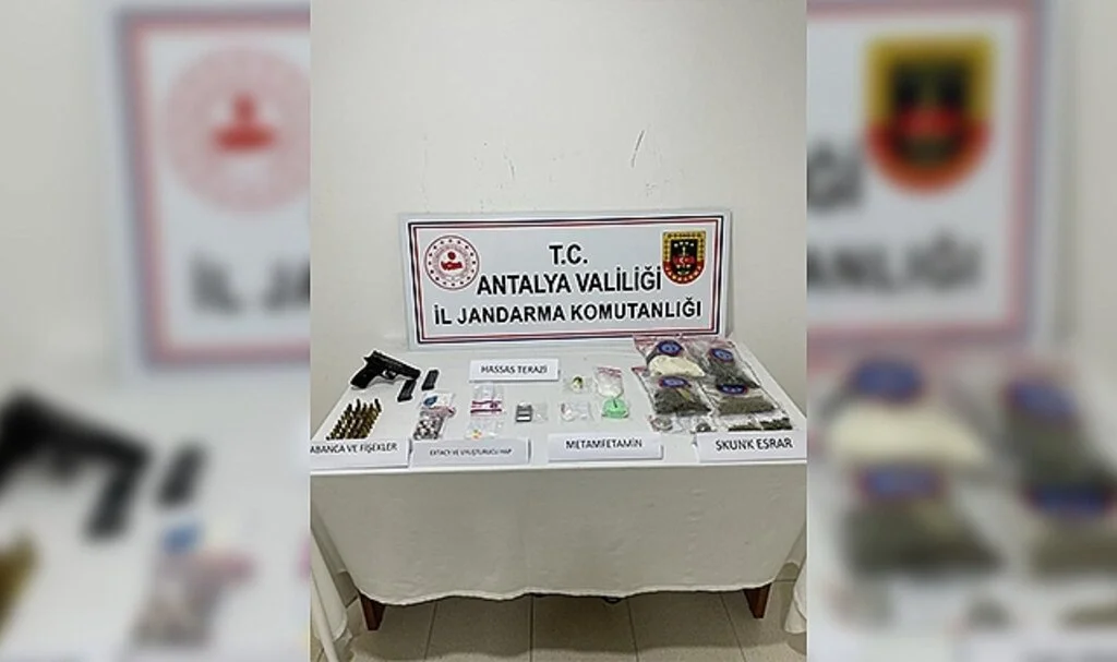 Manavgat'ta uyuşturucu ticaretine jandarma engeli: 1 gözaltı