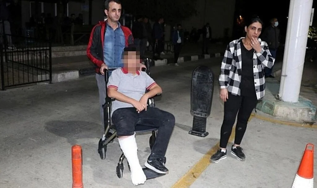 Manisa'da öğrencisini darp eden öğretmen gözaltına alındı: Bacağında kırık var