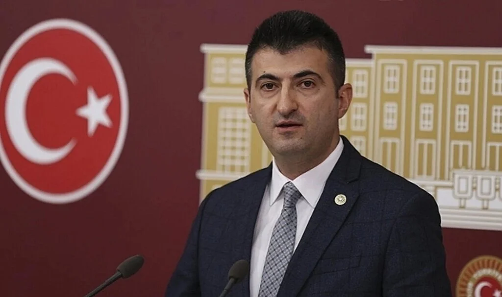 Mehmet Ali Çelebi, AK Parti'ye geçti