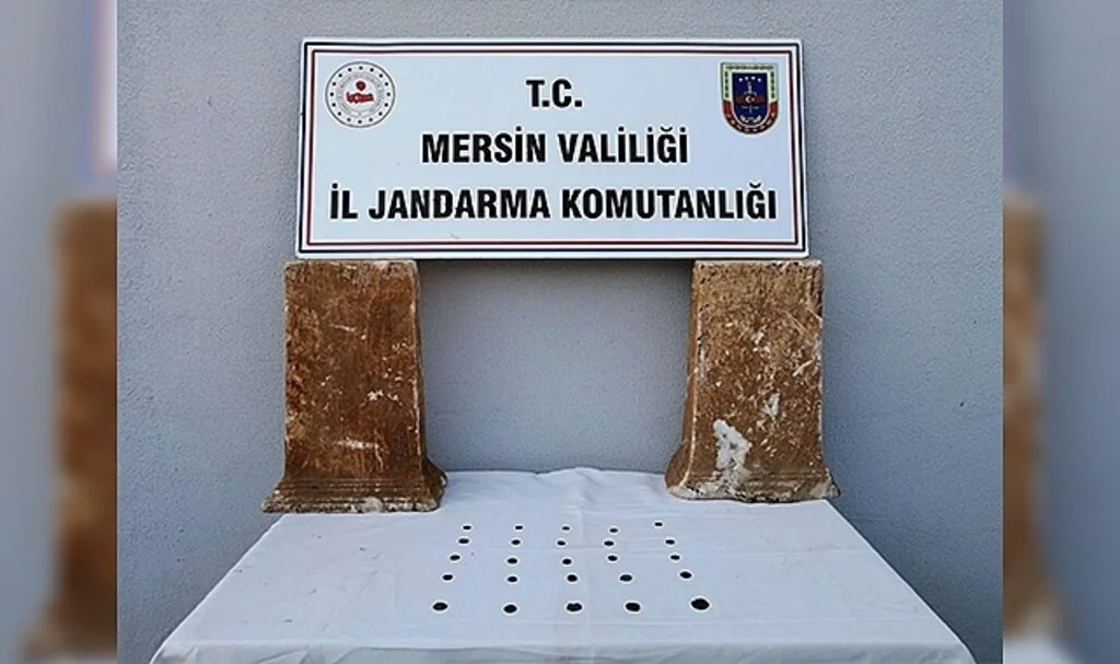 Mersin’de 25 adet bronz sikke ele geçirildi
