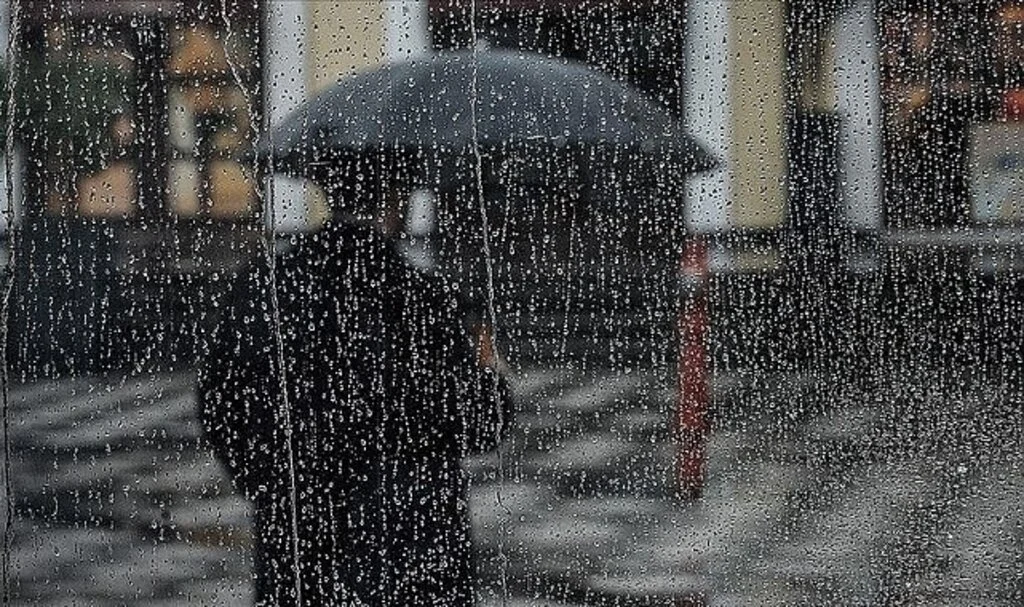 Meteorolojiden bazı bölgeler için kuvvetli yağış ve fırtına uyarısı