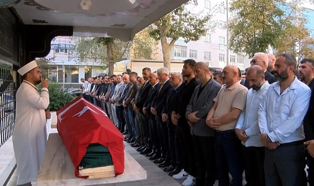 MHP'li Erkan Hançer son yolculuğuna uğurlandı