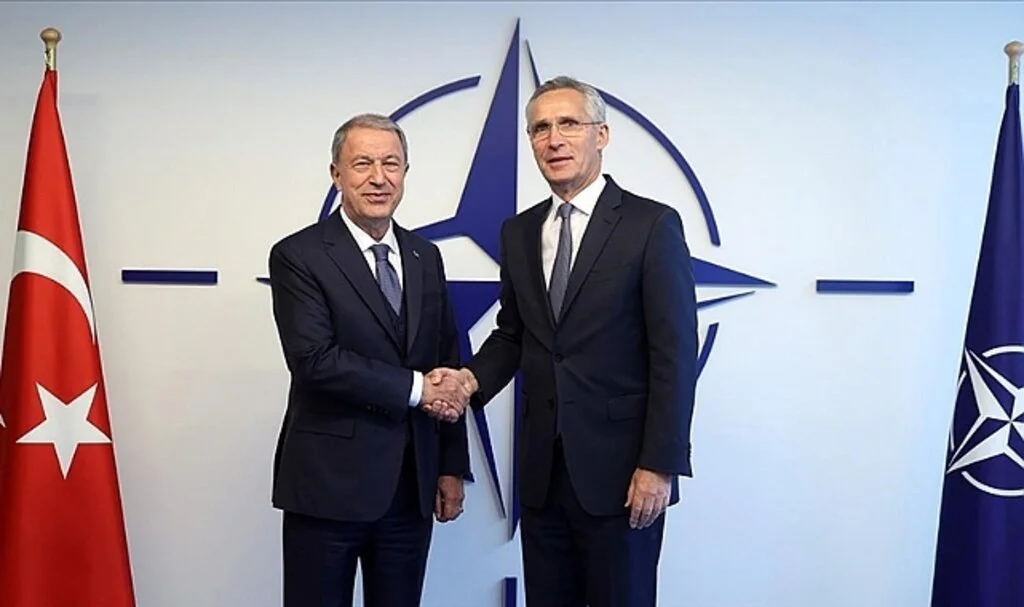 Milli Savunma Bakanı Akar'dan NATO Karargahı'nda yoğun diplomasi trafiği