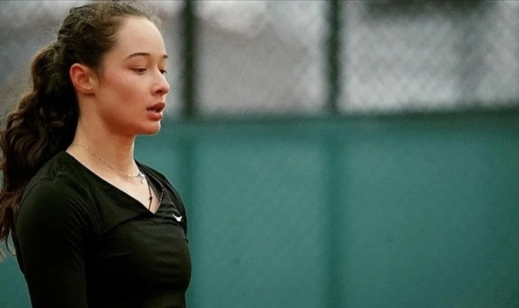 Milli tenisçi Zeynep Sönmez, Bulgaristan'da şampiyon oldu