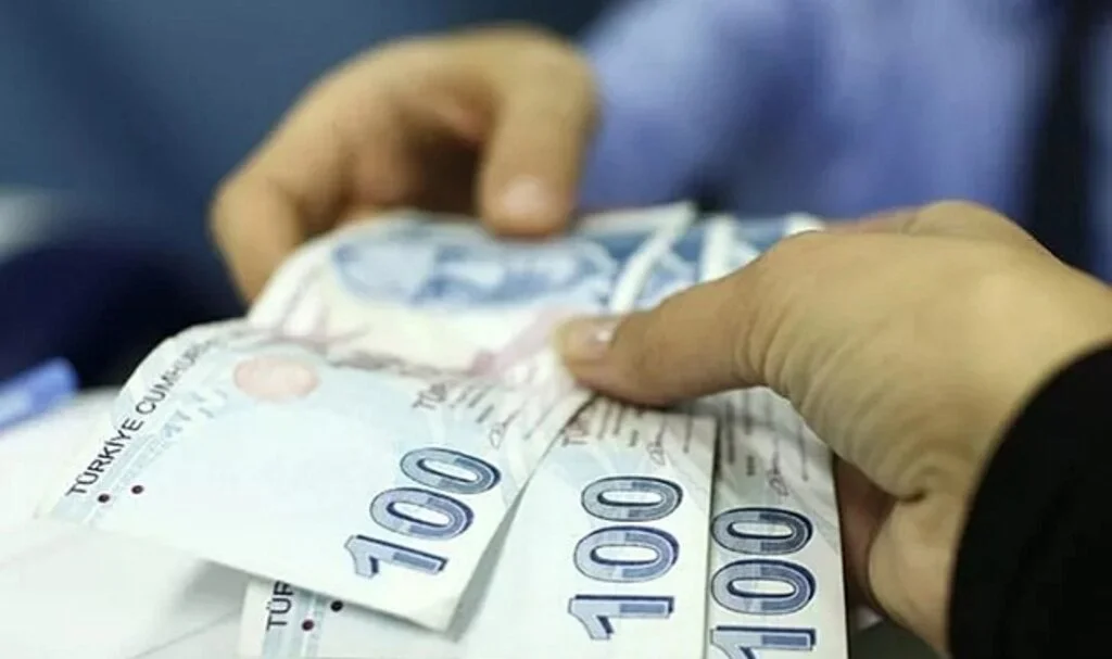 Milyonları ilgilendiren yeni düzenleme! Garanti süresiyle ilgili 'tazminat' kararı dikkat çekti, bankalar ise kredilerde artık...