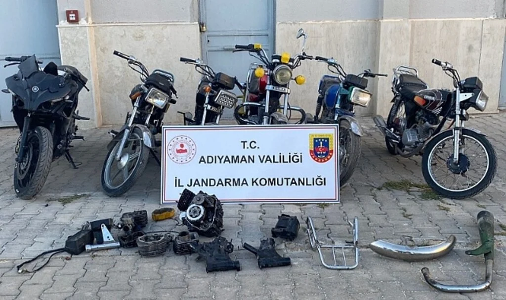 Motosiklet hırsızları yakalandı