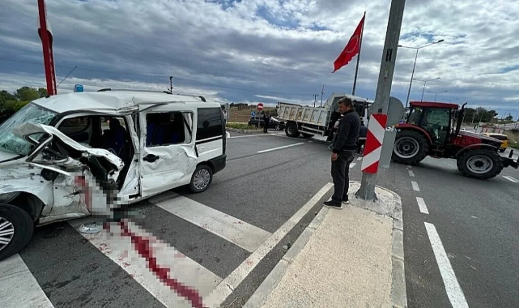 Muratlı girişinde feci kaza: 1 yaralı