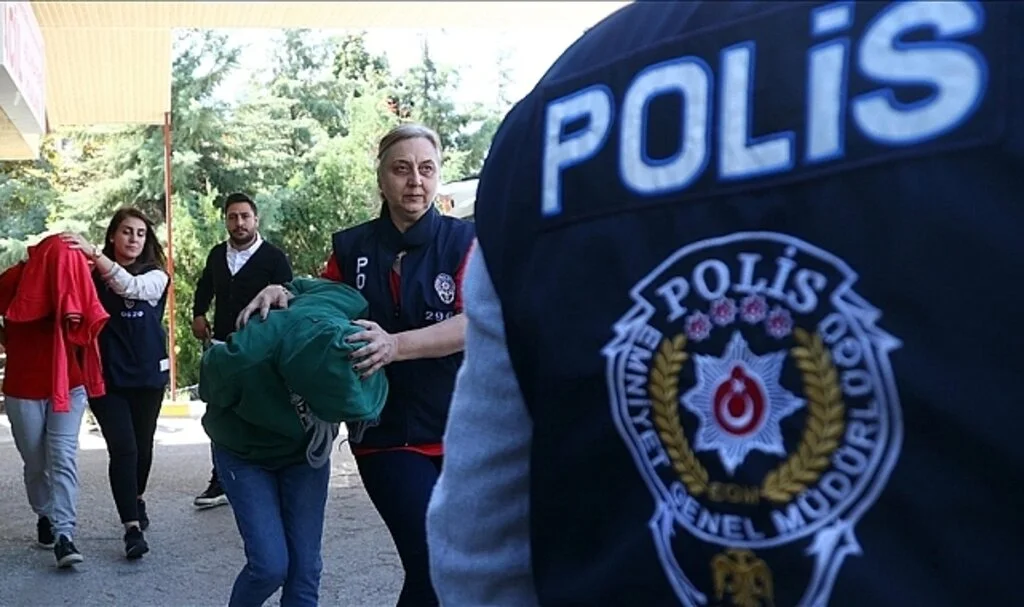 Müzisyen Onur Şener'in ölümüne ilişkin gözaltına alınan 5 şüpheliden 3'ü tutuklandı