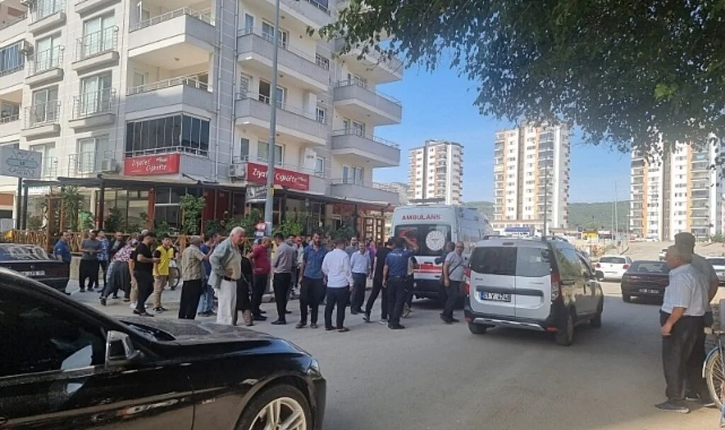 Okuldan çıkıp evine giden öğrenciye otomobil çarptı
