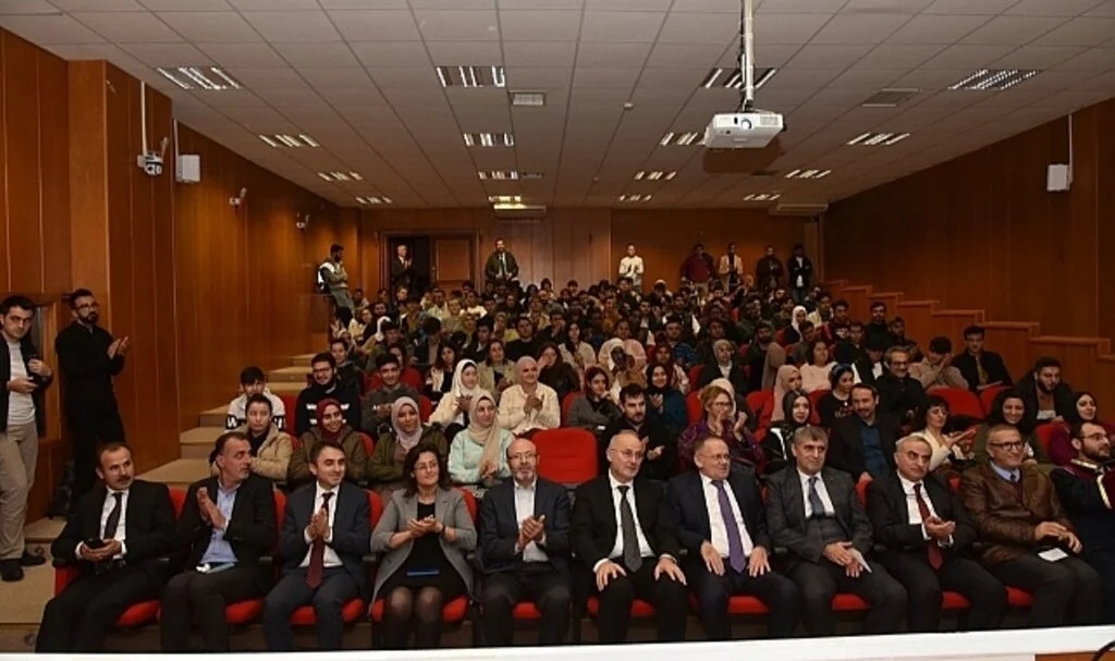 OMÜ'de Yabancı uyruklu öğrencilere oryantasyon eğitimi