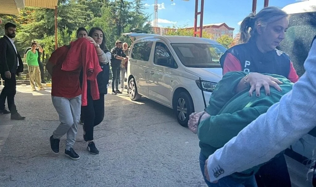 Onur Şener cinayeti nedeniyle tutuklanan 3 kişinin ifadeleri ortaya çıktı: Elindeki bardakla Onur'un kafasına vurdu