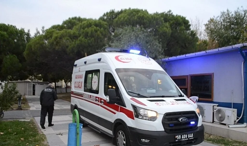 Oyun oynarken torpil elinde patladı