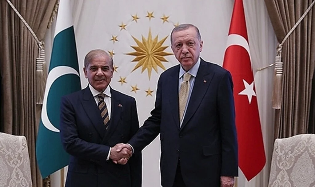 Pakistan Başbakanı Şerif'ten, Türkiye'ye sel felaketinde verdiği destekten ötürü övgü
