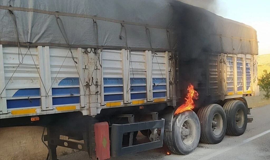 Patlayan teker yangına neden oldu