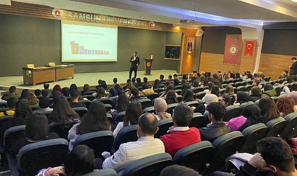 Profilo'nun Türkiye Satış Direktörü Dr. Mustafa Işkıncı öğrencilerle tecrübelerini paylaştı 