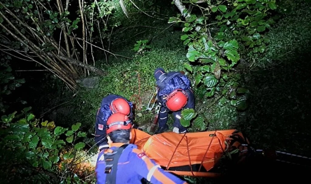 Rize'de kaybolan şahıs 150 metrelik uçurumda ölü bulundu