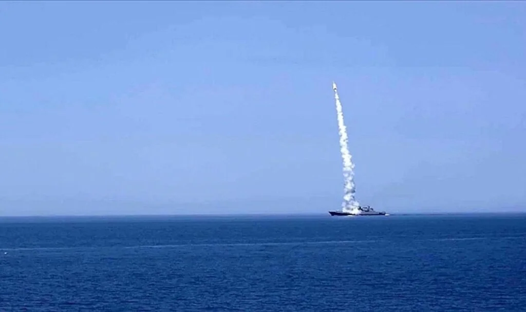 Rusya: Ukrayna’nın askeri yönetim, iletişim ve enerji sistemlerine saldırı düzenledik