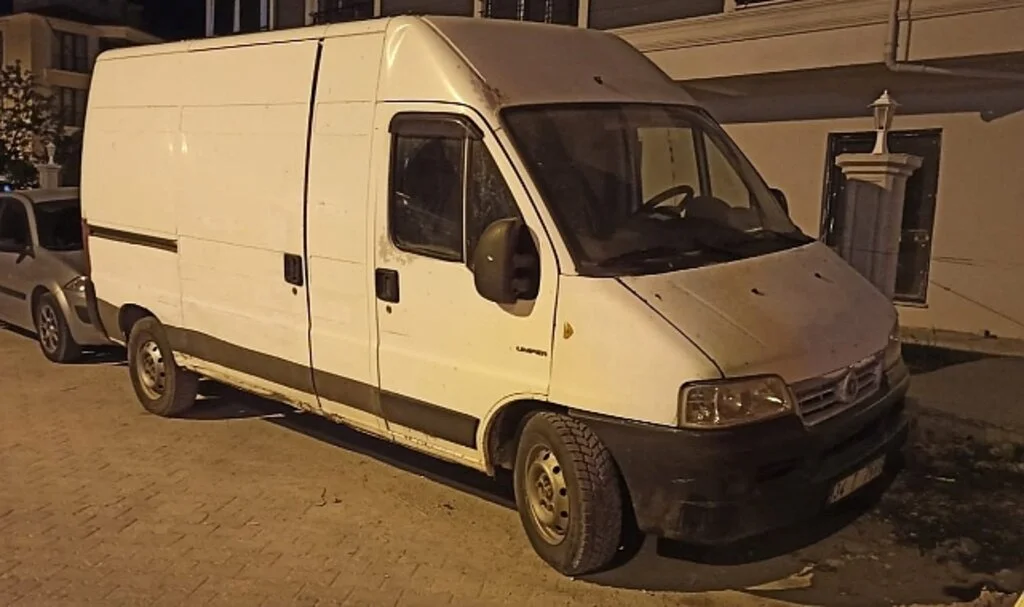 Sahte plakalı araç, cezadan kaçamadı