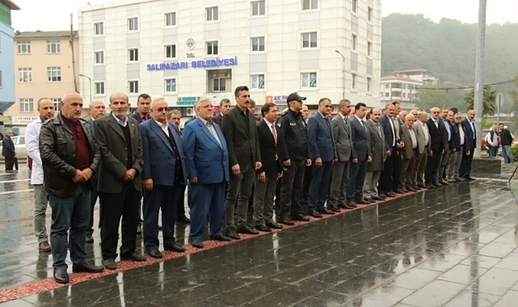 Salıpazarı'nda Muhtarlar Günü Erken Kutlandı