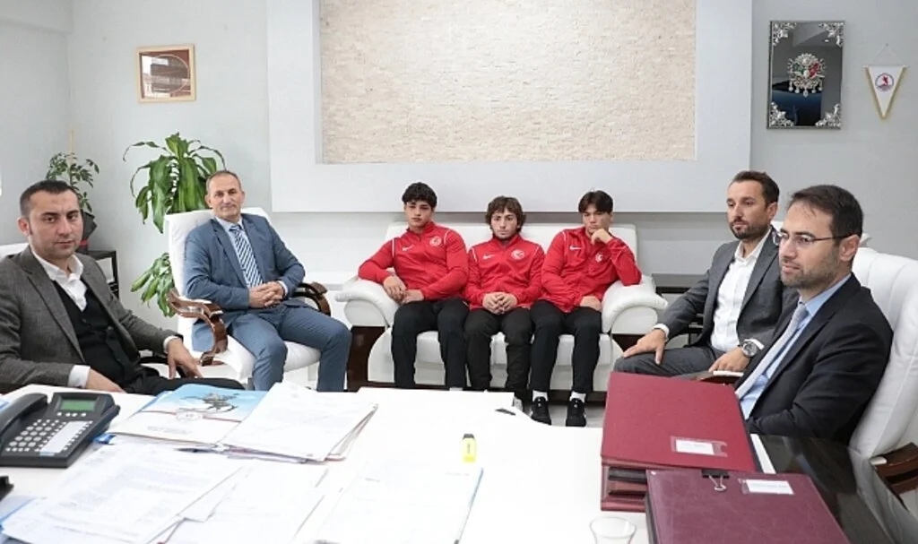 Şampiyonlar başarı hikayelerini paylaştı