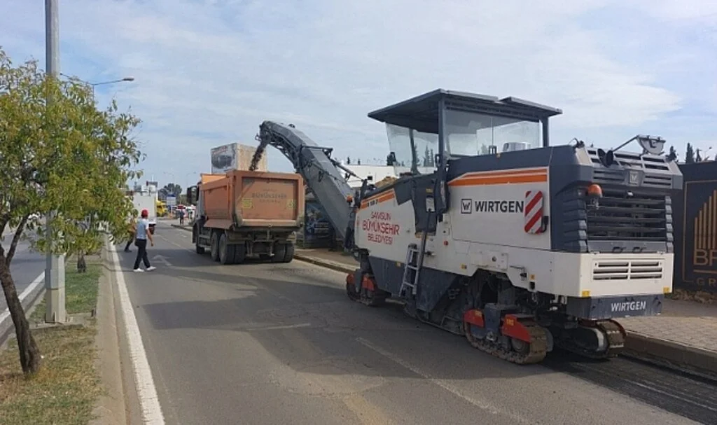 Samsun Büyükşehir Belediyesinden Yol sorununa neşter