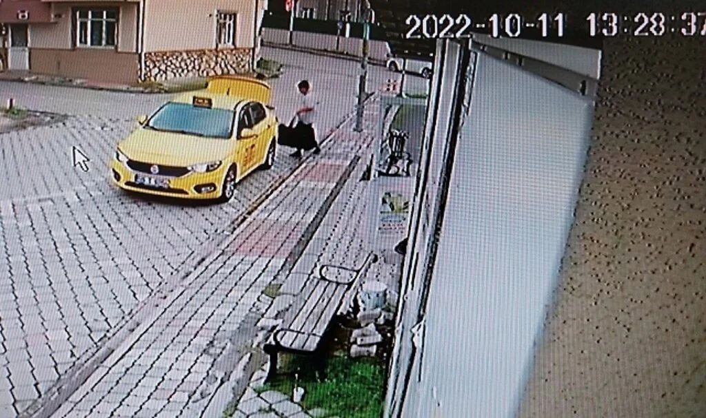 Samsun'da 17 yaşındaki çocuğun gasp ettiği taksiye binerken görüntüsü ortaya çıktı