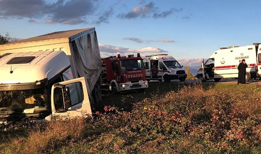 Samsun'da feci kaza iki can aldı 