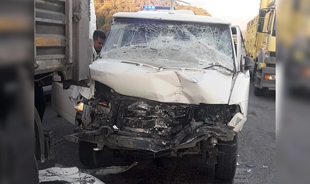 Samsun'da kamyonet ile tır çarpıştı: 1 yaralı