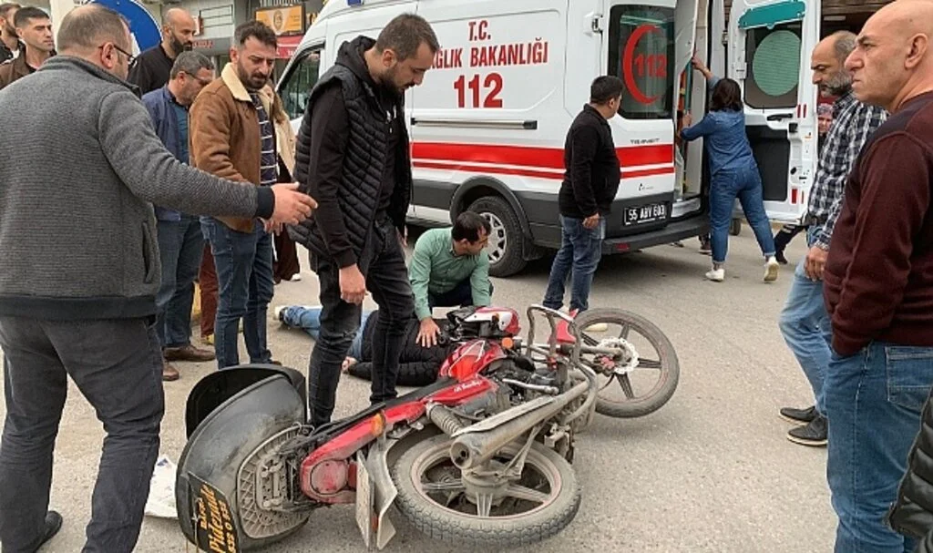Samsun'da Otomobil ile motosiklet çarpıştı: 1 yaralı