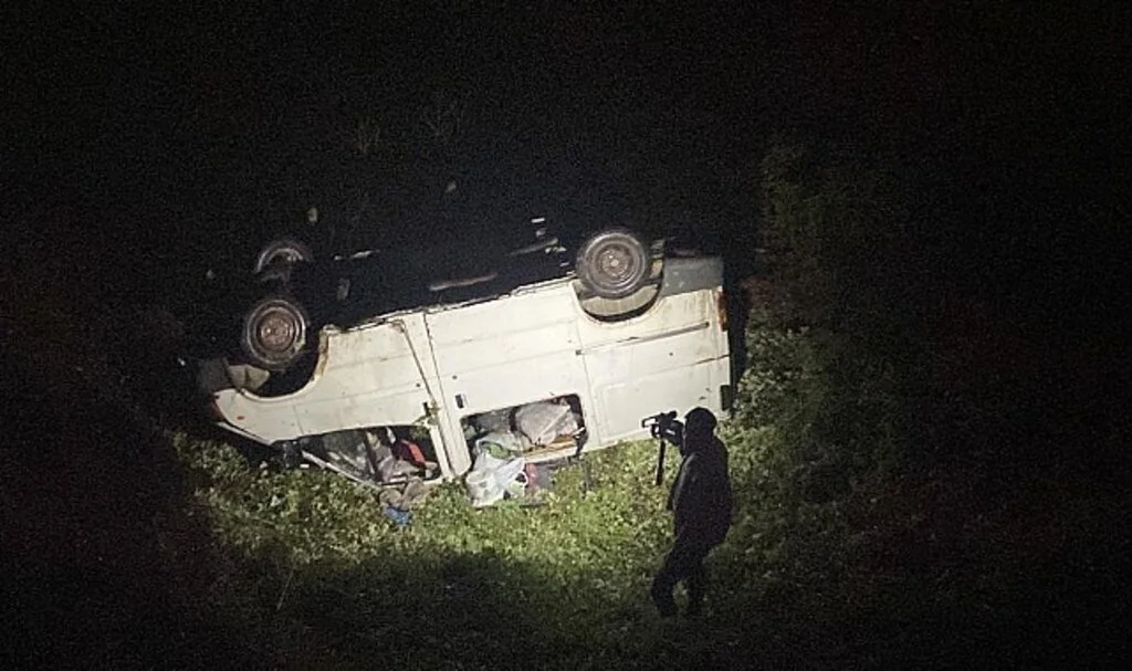 Samsun'da şarampole devrilen minibüsteki 8 kişi yaralandı