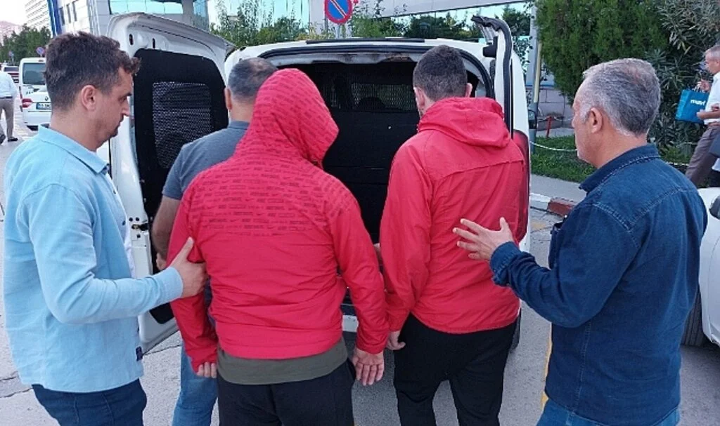 Samsun'da sokak satıcılarına 'Kökünü Kurutma Operasyonu': 94 gözaltı