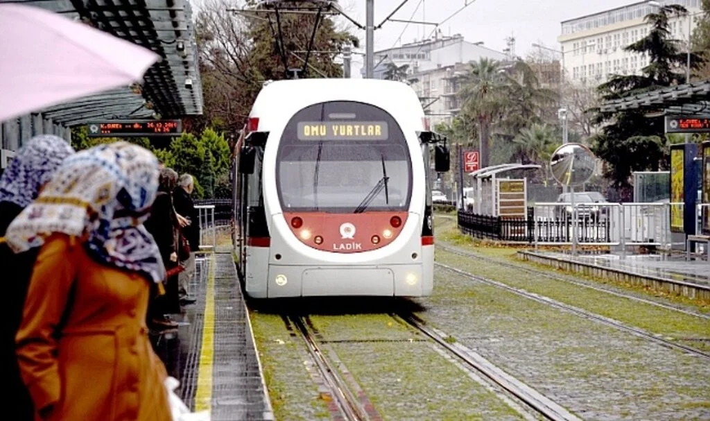 Samsun'da tramvayların kapasitesi yüzde 40 artırılacak