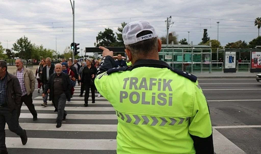 Samsun'da Yayalara trafik ışıkları uygulaması
