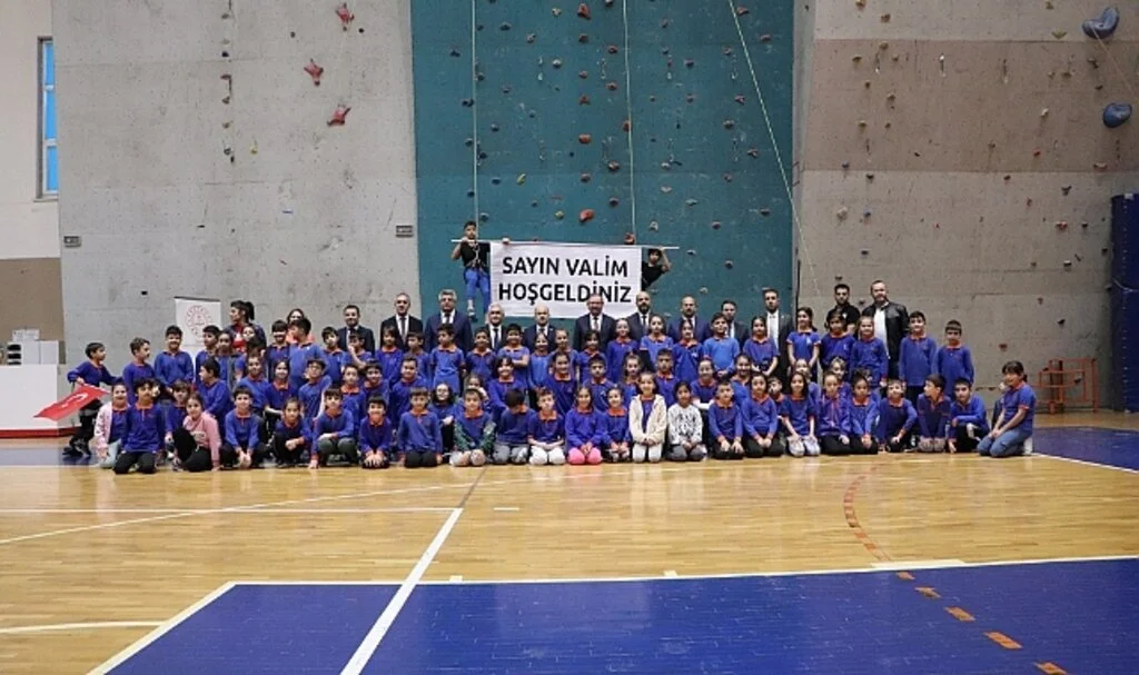 Samsun'da Zirvede Ben de Varım Projesi: 6 bin çocuk tırmanma eğitimi aldı