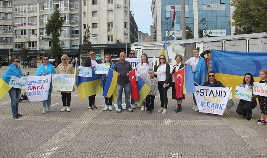Samsun’daki Ukraynalılar füze saldırısını protesto etti