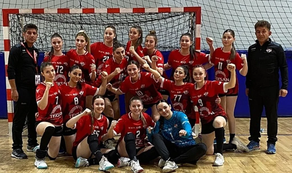 Samsun Hentbol Galibiyetle Tanıştı