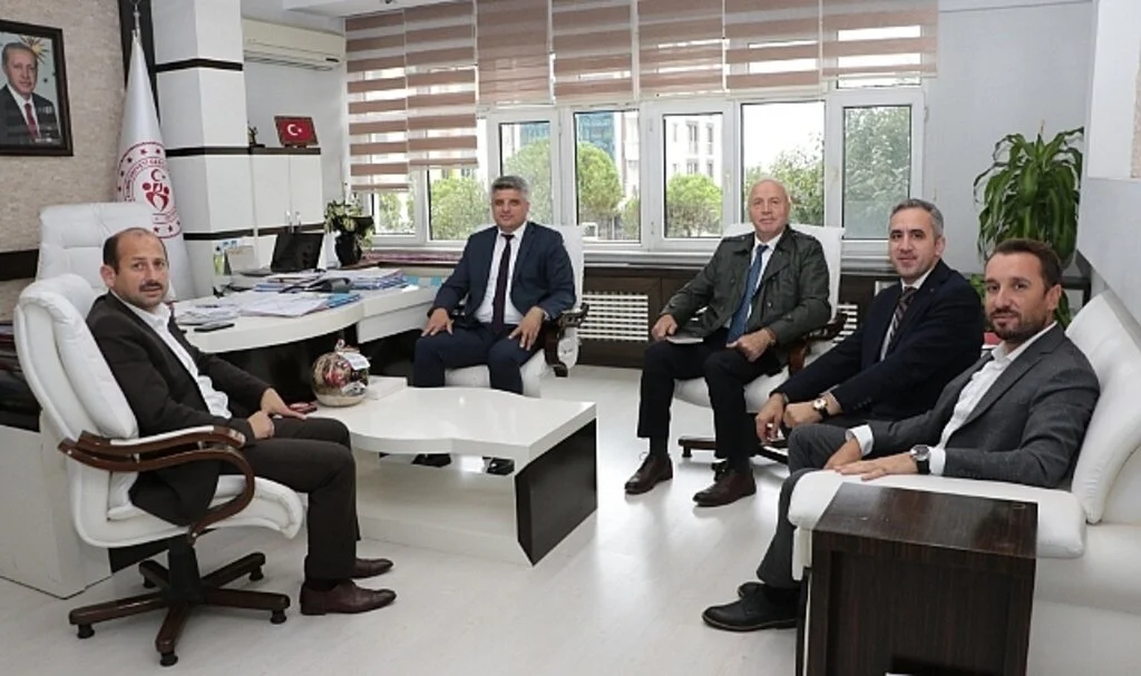 Samsun İl Milli Eğitim Müdürü Murat Ağar Gençlik ve Spor İl Müdürü Feyzullah Dereci'yi makamında ziyaret etti
