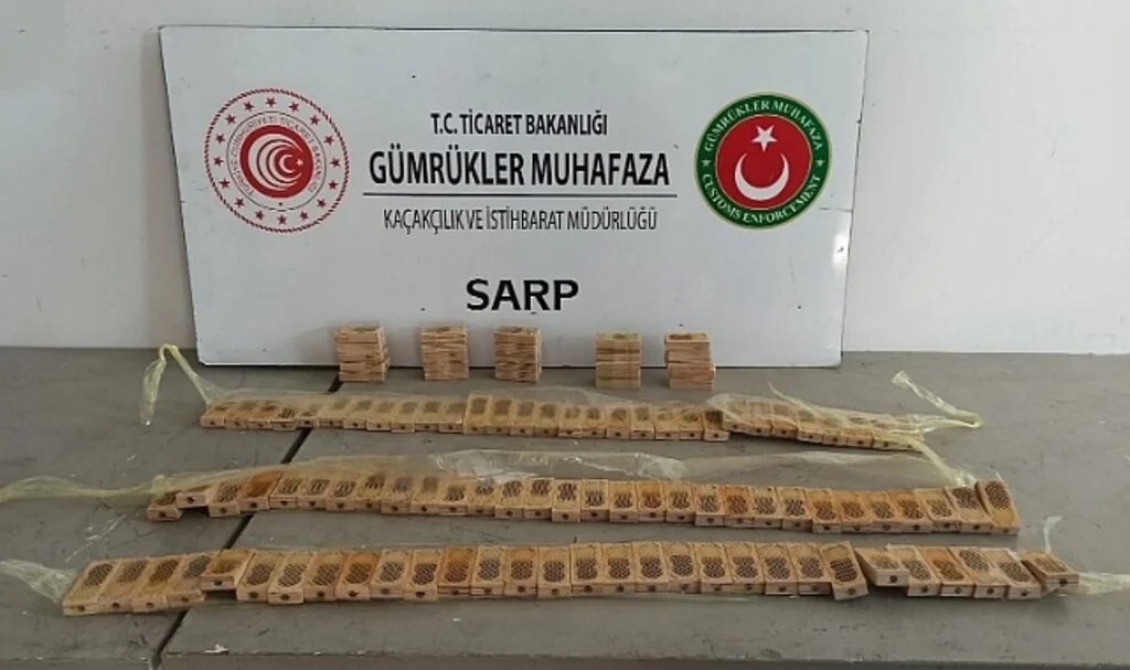 Sarp Sınır Kapısı’nda kaçak bal operasyonu