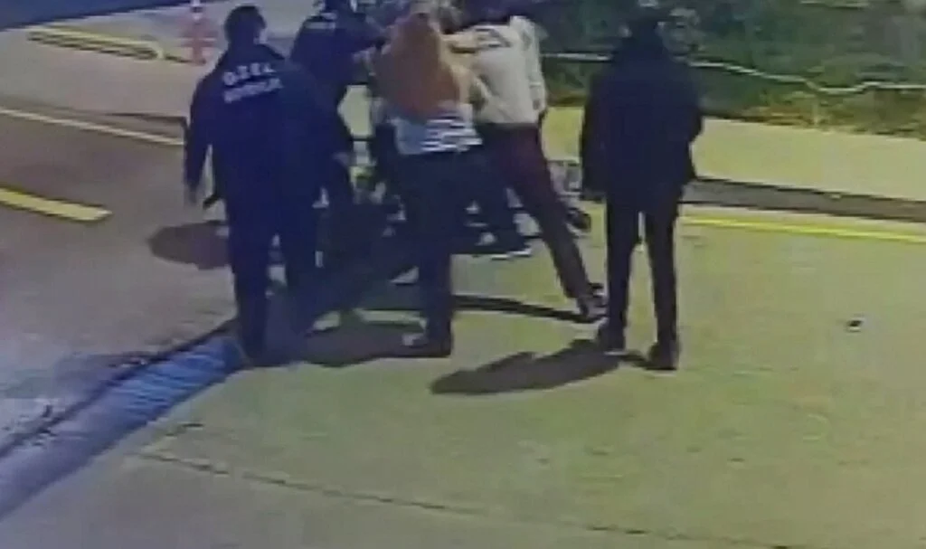Seyrantepe Hamidiye Etfal Hastanesi’nde bıçaklı “rapor” kavgası kamerada: 5 yaralı