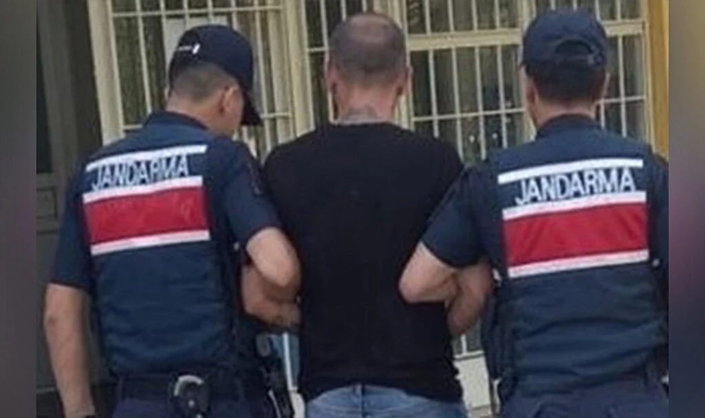 Silahlı yağma suçundan aranan şahsı Jandarma yakaladı